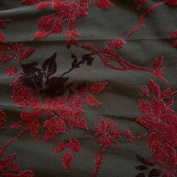 Mystree Burgundy and Black Flowered Lace Top with Bell Sleeves.  Size Small - Picture 4 of 4